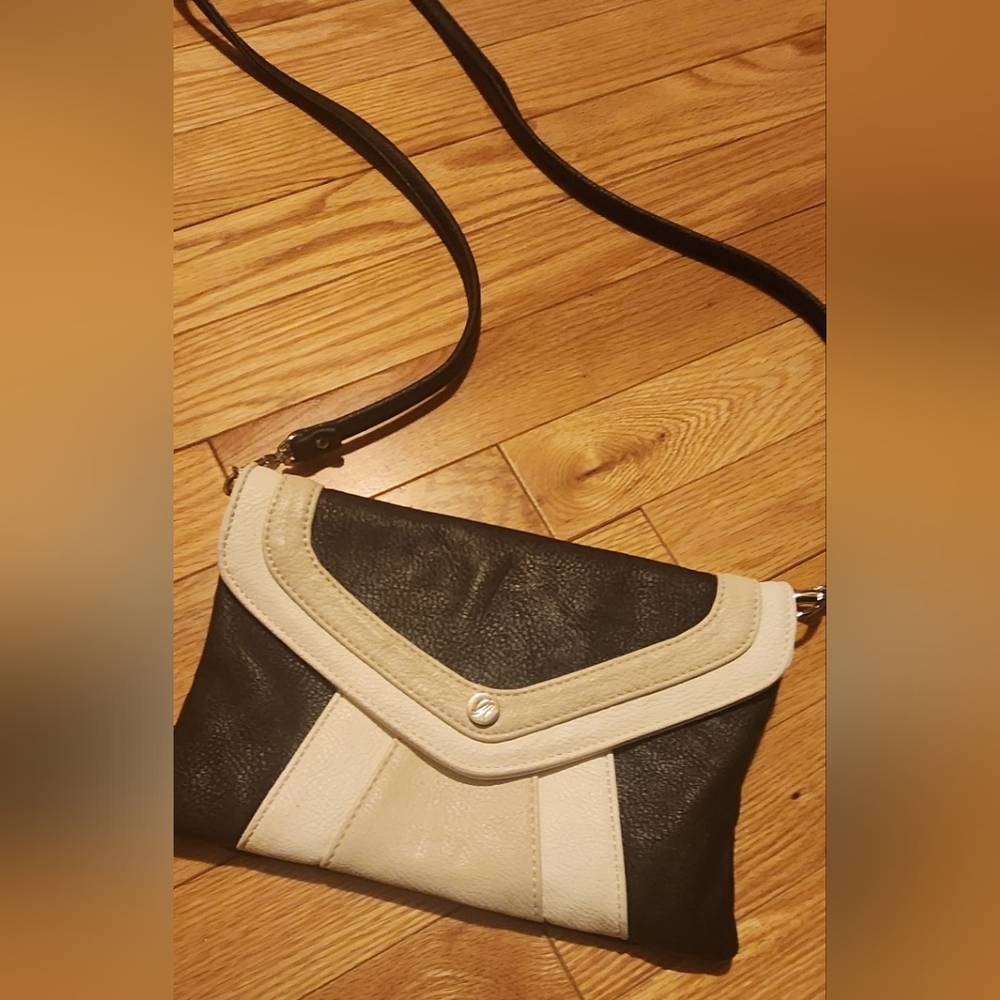 Elegant Black and Cream Women's Bag